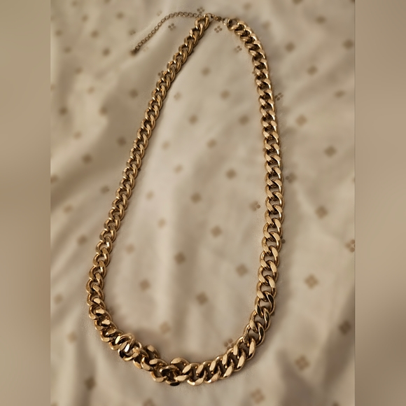 [SOLD]Gold Chain - Picture 2 of 4